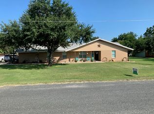 109 Klecka St, Poth, TX 78147