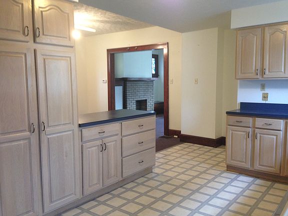 3rd image of 3949 Grandview Ave