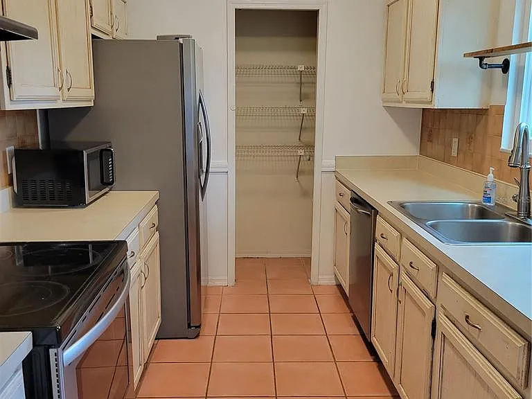 5523 Cretan Way — Photo 2