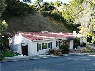 2nd image of 3511 Camino De La Cumbre