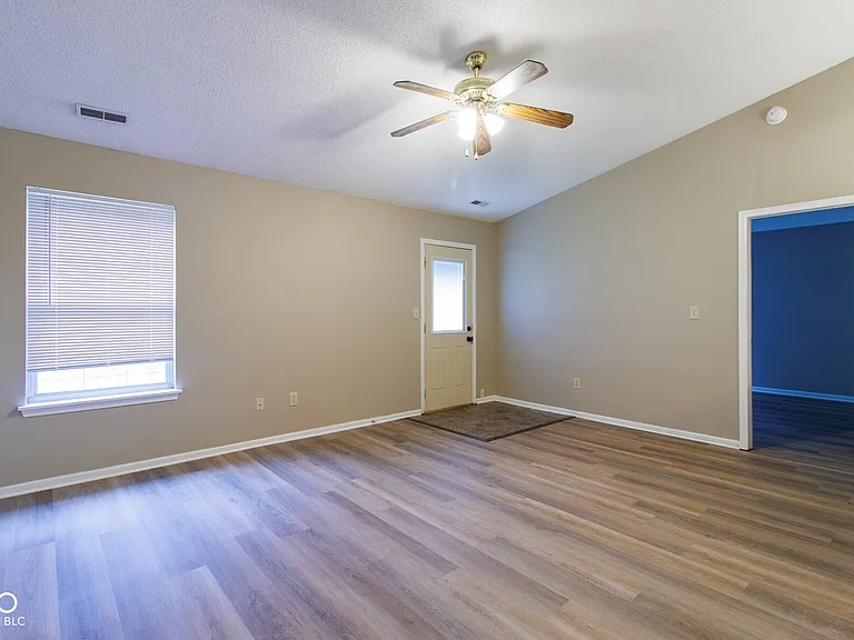4119 Manasota Ct — Photo 3
