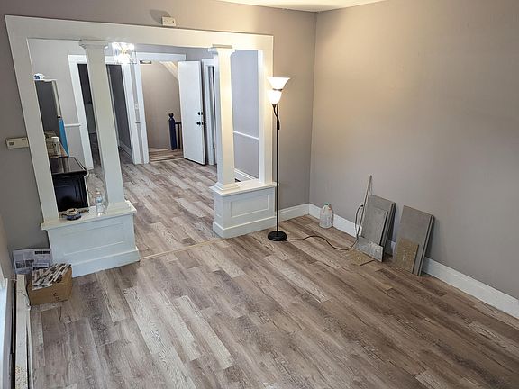 4th image of 5 Woodland St Unit 2
