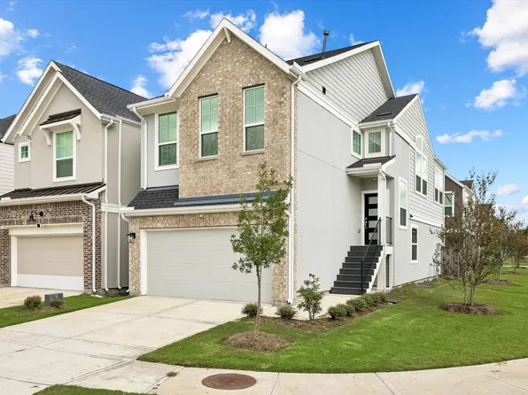 2814 Park Hill Dr, Stafford, TX 77477