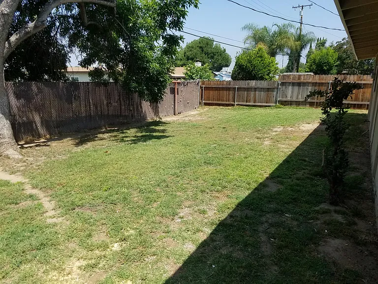 4421 N Heathdale Ave — Photo 9