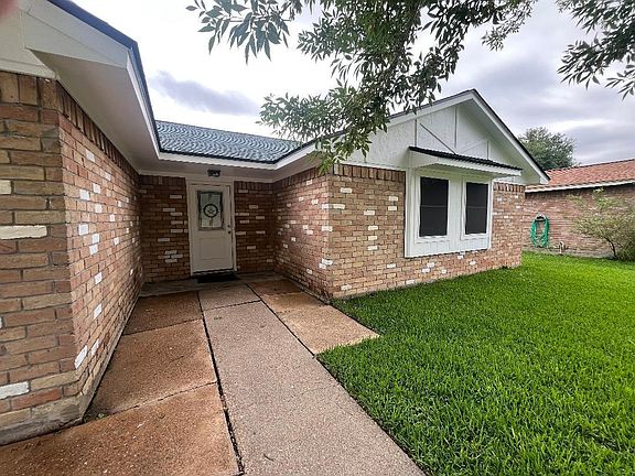 3rd image of 5111 Maple Dr