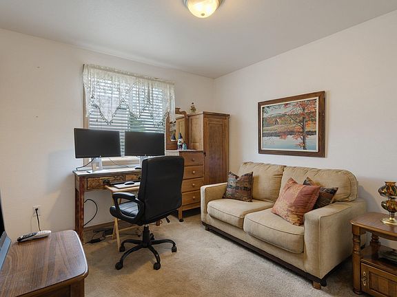 4th image of 4109 Dartmoor Ln