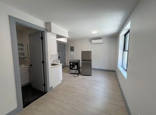 360 E 194th St #2D, Bronx, NY 10458