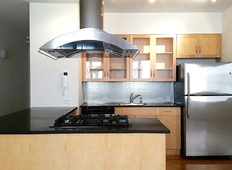 217 Front St #2C — Photo 2