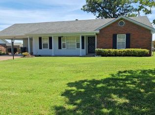 8868 Chesterfield Dr, Southaven, MS 38671