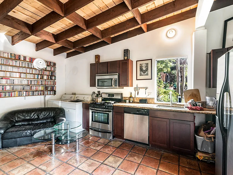 2366 Nichols Canyon Rd #A — Photo 10