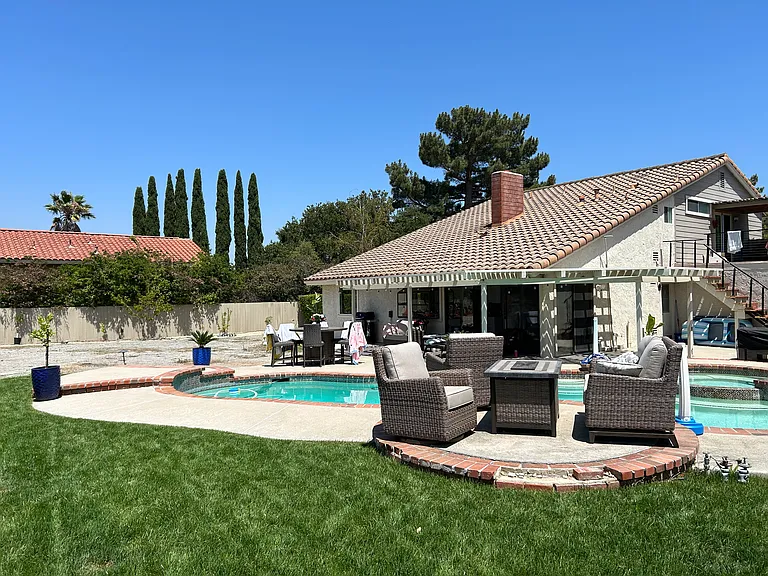 807 Chaparral Ct — Photo 12