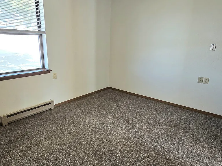 410 N Fisher St #8 — Photo 8