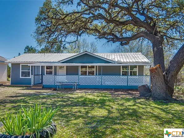 1668 Lakeview Dr, Canyon Lake, TX 78133