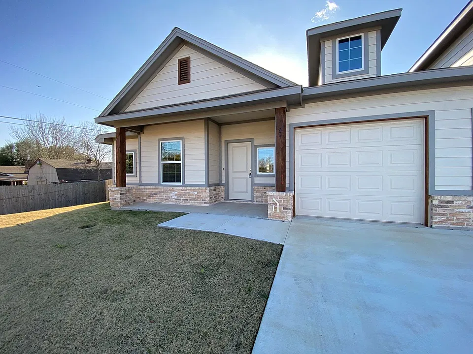 206 S Nolan River Rd #8A