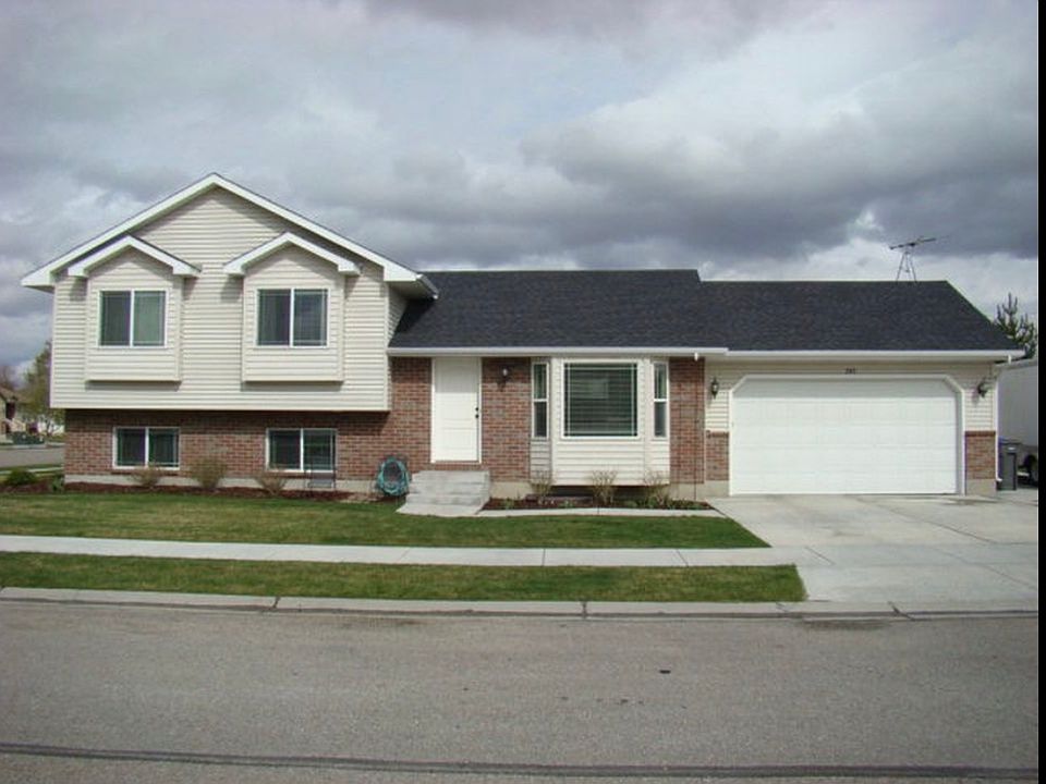 1st image of 245 Rebecca Ave