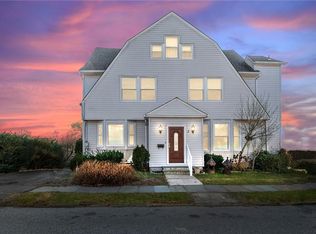 3 Acacia Ter, New Rochelle, NY 10805