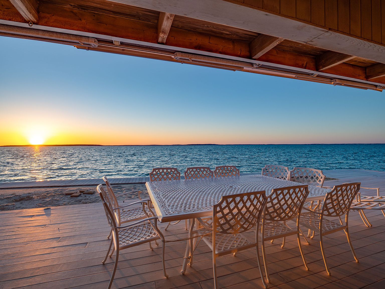 71 Peconic Bay Ave, Southampton, NY 11968 Zillow