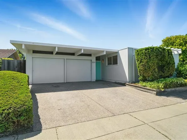 200 Loon Ct, Foster City, CA 94404