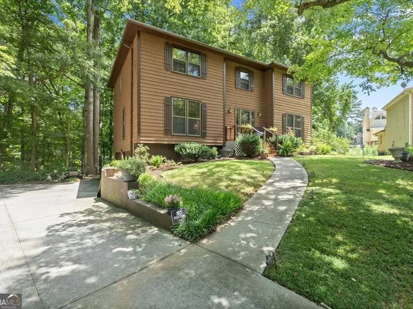 3973 Guilford Ct NW, Lilburn, GA 30047