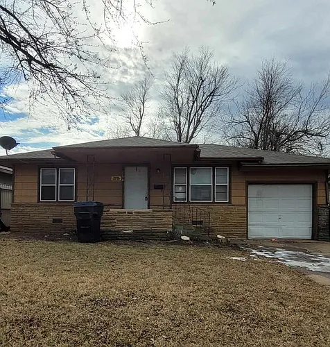 2236 SW 49th St Photo 1