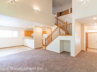 20125 NE Halsey St, Fairview, OR 97024