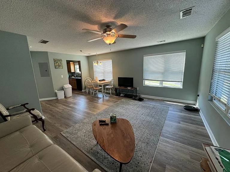143 Fern Ridge Ct — Photo 3