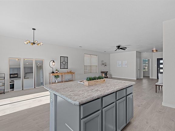 3rd image of 1110 Greywood Dr