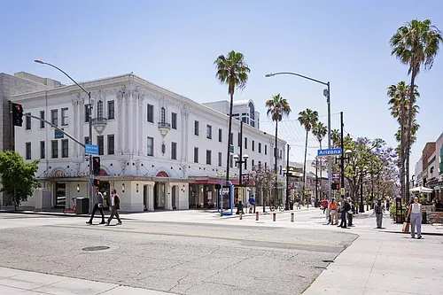 Criterion Promenade Photo 1