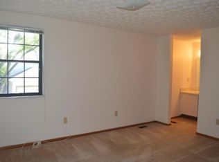 272 Cross Country Dr S, Westerville, OH 43081