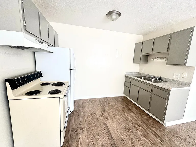 3611 E San Miguel St. — Photo 5