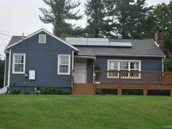 11 Overlook Drive, Warwick, NY 10990