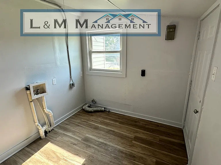 129 Eastside Dr — Photo 10