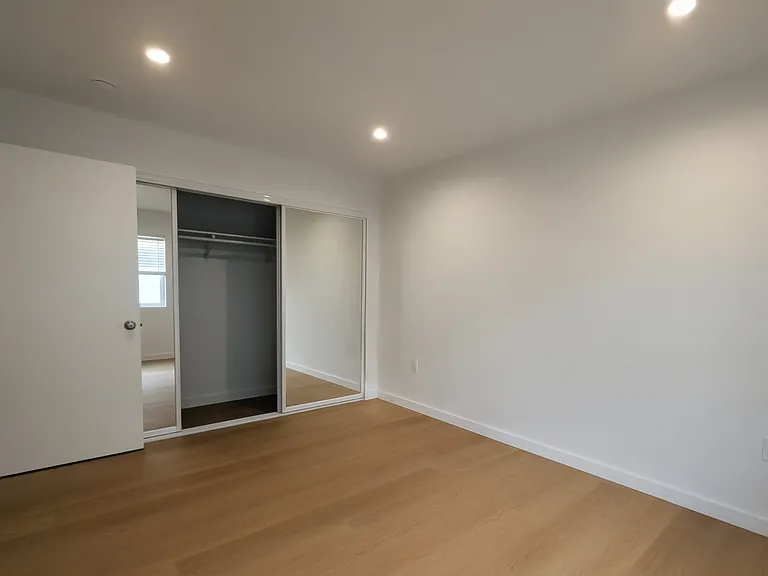 Master Bedroom/ Closet
