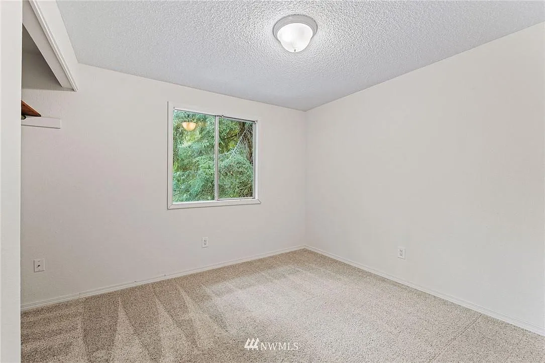 4 bed, 2150 sqft, $3,500 — Photo 4