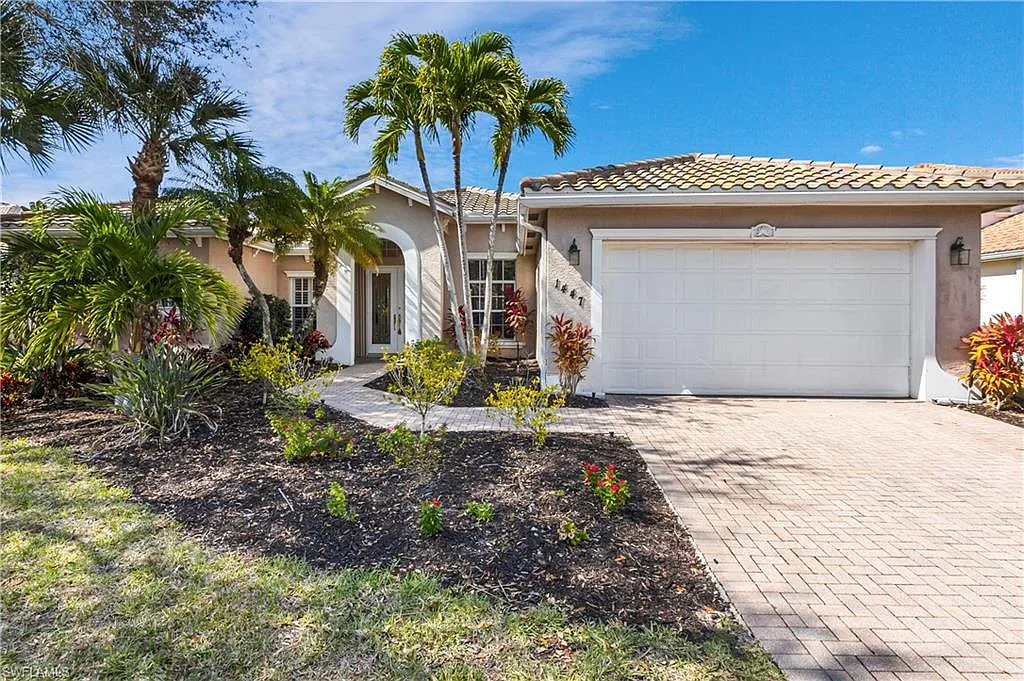 3 bed, 2.0 bath, 2467 sqft, $10,000 — Photo 1