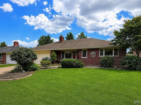 11838 Sunlind Dr, Saint Louis, MO 63127