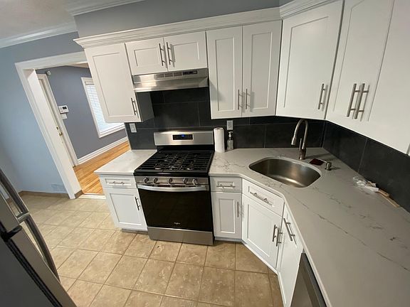 2nd image of 1417 Hancock St