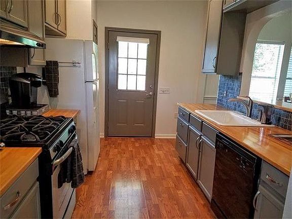 Kitchen with patio door