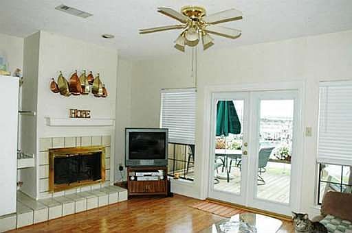 5th image of 202 Oakbrook Dr