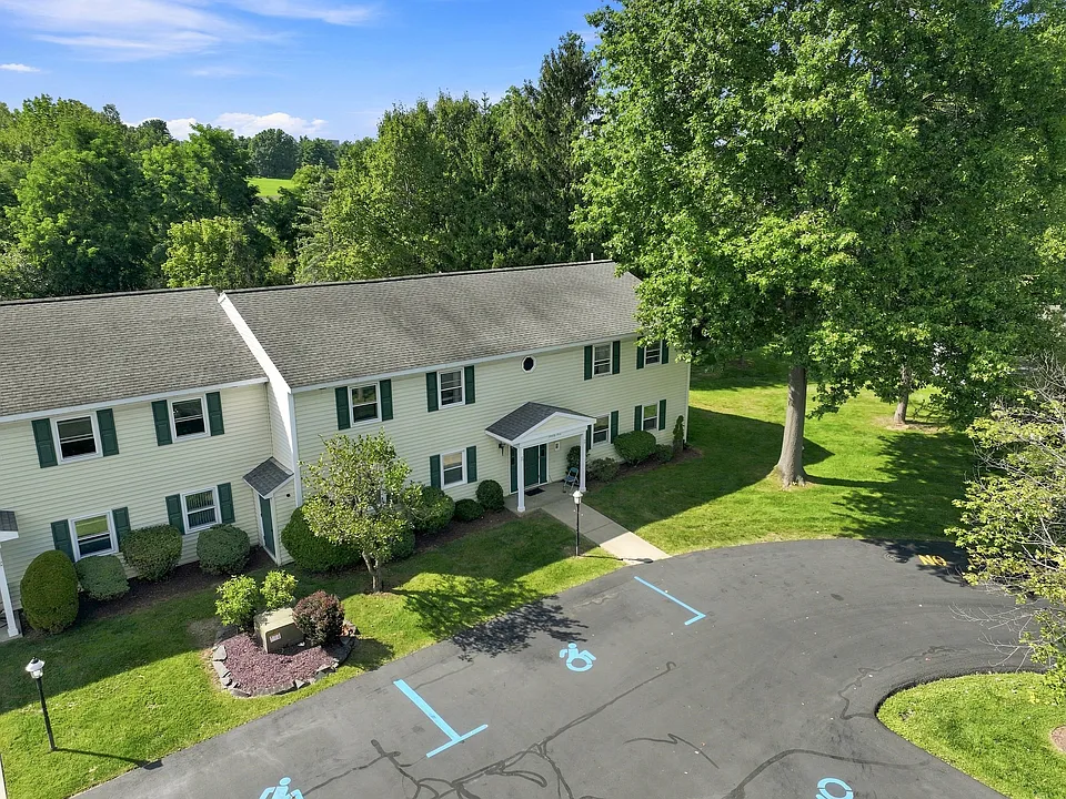 195 Cedarview Ln