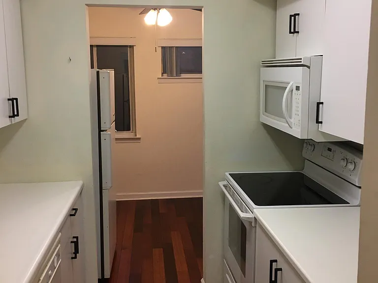 707 South St #B — Photo 5