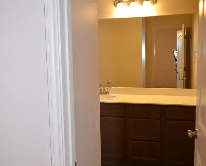 1713 Clovis Dr — Photo 11