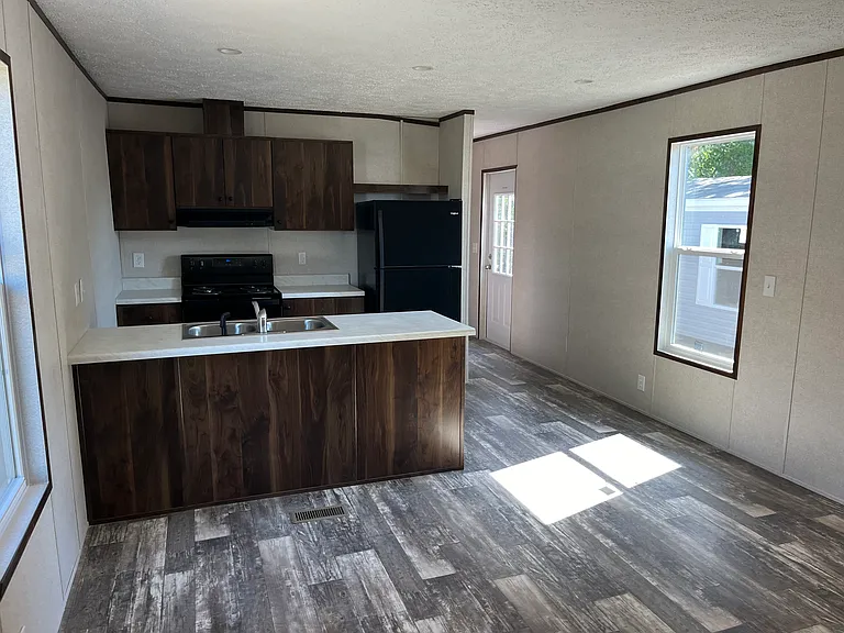 26101 Highway 82 S #6 — Photo 1