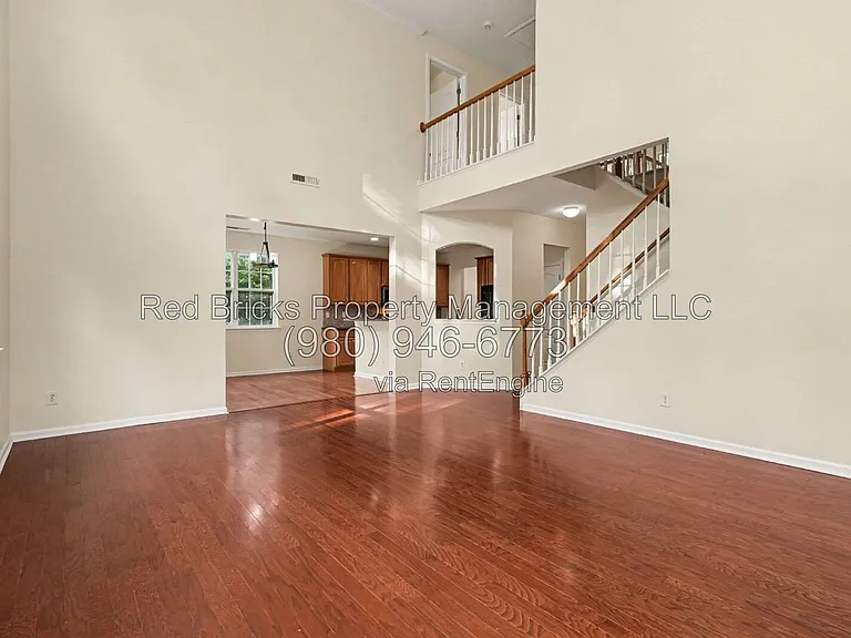 13502 Delstone Dr — Photo 13
