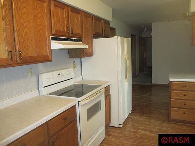 2nd image of 224 Heron Dr