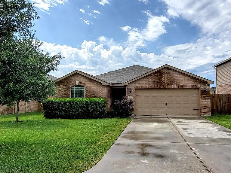30911 E Lost Creek Blvd — Photo 1
