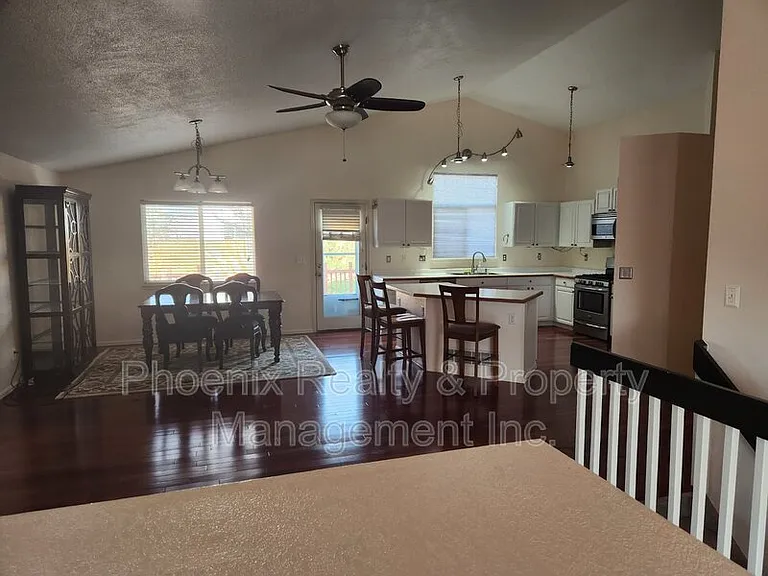 370 Harvest Point Dr — Photo 8