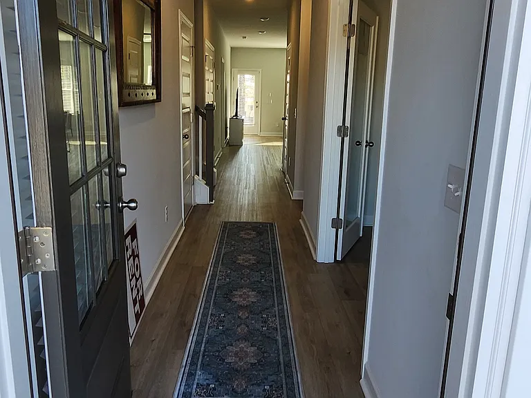 825 Descartes St — Photo 3