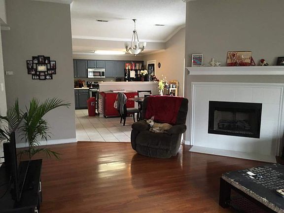 2nd image of 480 Oakland Hills Dr