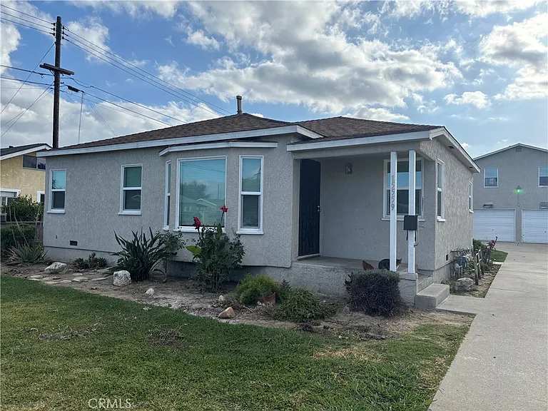 15559 Cornuta Ave — Photo 1